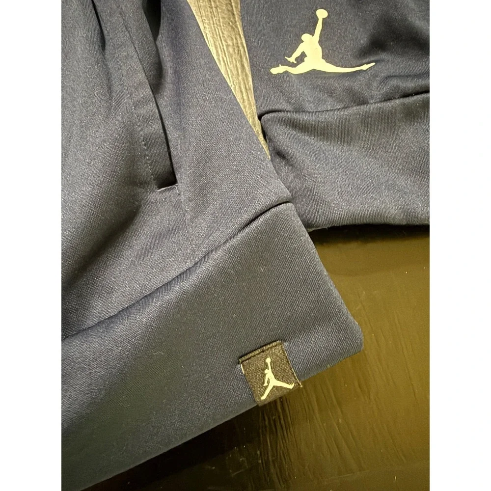 Jordan therma fit